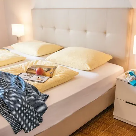 Gardenmaisonette Apartman *